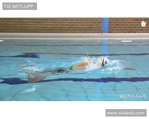 蛙泳带来的全身锻炼效果与健康益处分析